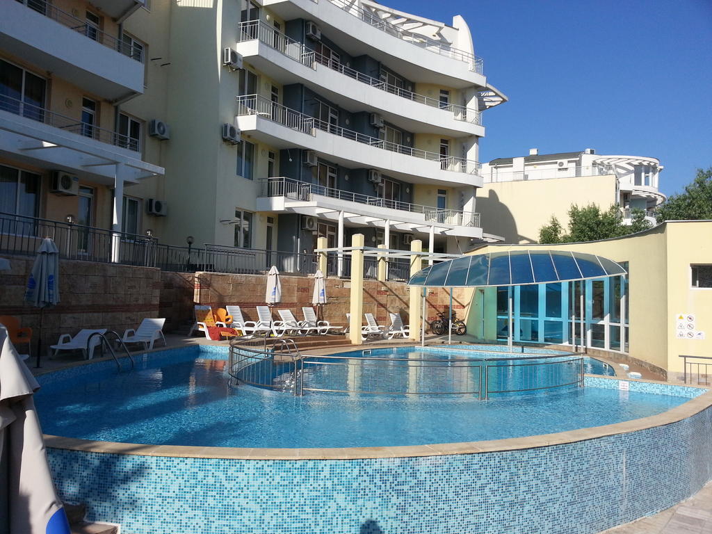 Menada Sunset Kosharitsa Apartments Bagian luar foto