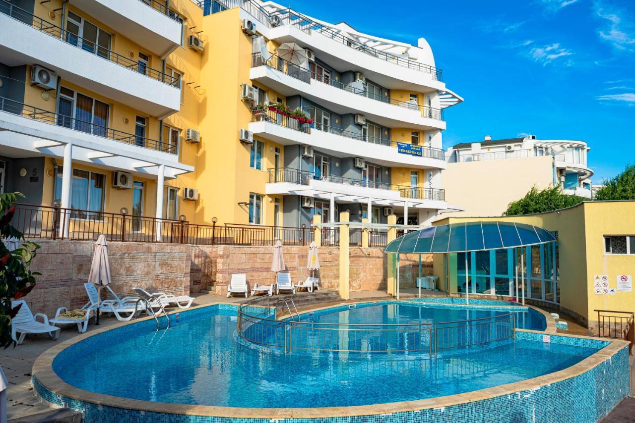 Menada Sunset Kosharitsa Apartments Bagian luar foto