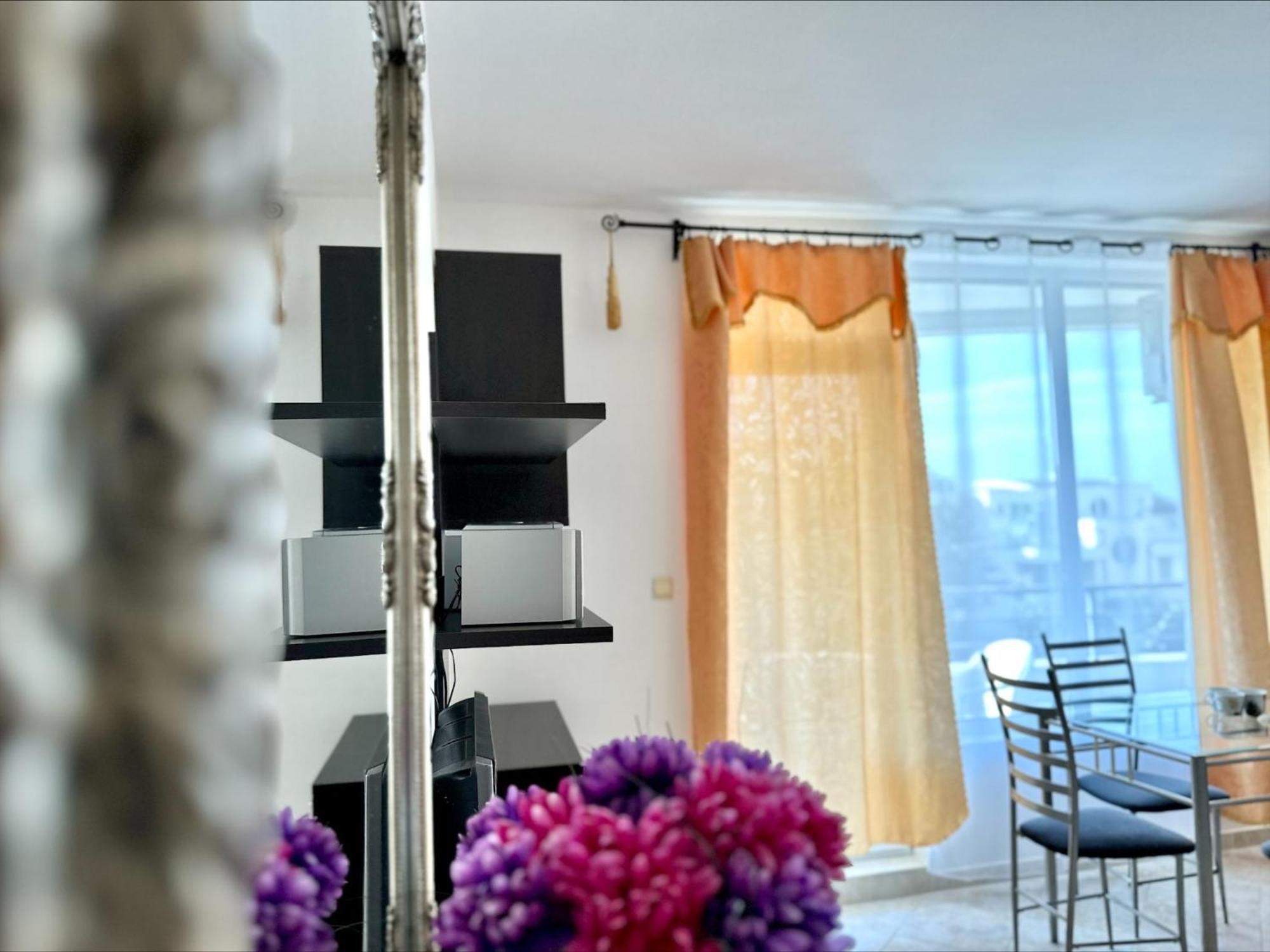 Menada Sunset Kosharitsa Apartments Bagian luar foto